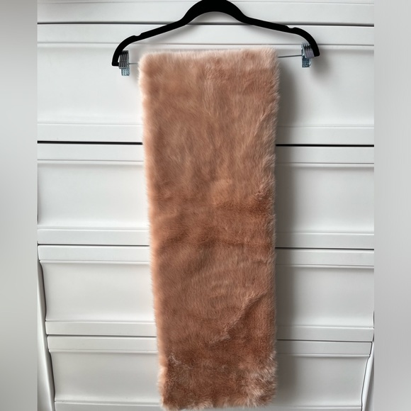 Zara pink faux fur scarf - Picture 2 of 7